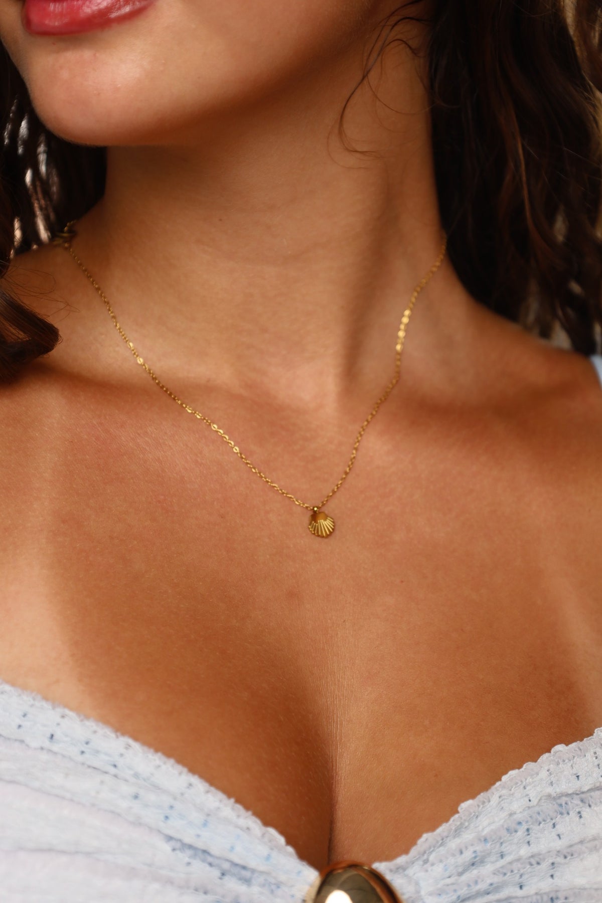 Colar Concha Aço Inoxidável Dourado